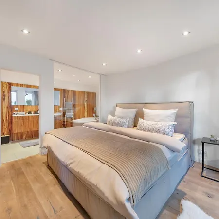 Aurion - Indoor Pool, Sauna , Jacuzzi & Fitness * Düsseldorf