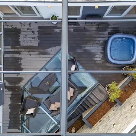 Aurion - Indoor Pool, Sauna , Jacuzzi & Fitness Appartement