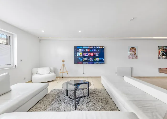 Appartement Aurion - Indoor Pool, Sauna , Jacuzzi & Fitness Düsseldorf