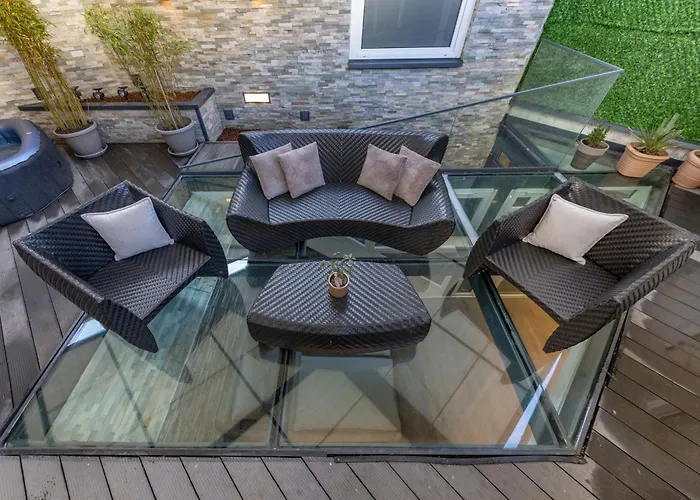 Aurion - Indoor Pool, Sauna , Jacuzzi & Fitness Appartement Düsseldorf