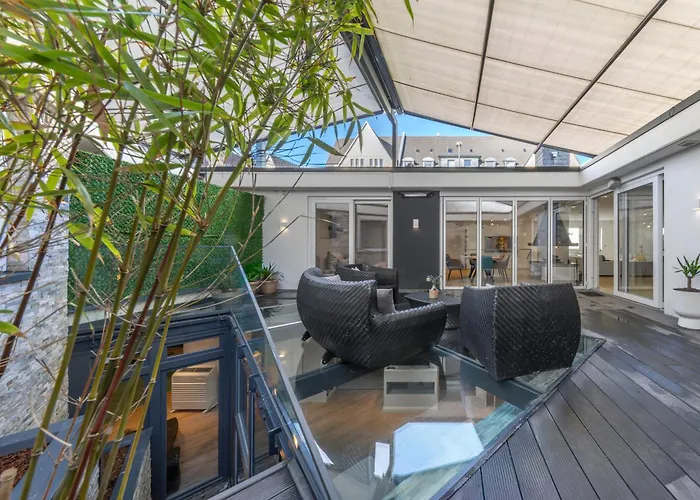 Aurion - Indoor Pool, Sauna , Jacuzzi & Fitness Apartment *