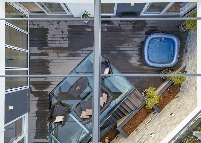 Aurion - Indoor Pool, Sauna , Jacuzzi & Fitness Appartement