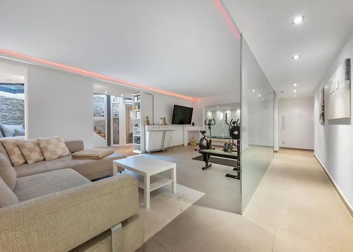 Aurion - Indoor Pool, Sauna , Jacuzzi & Fitness 公寓